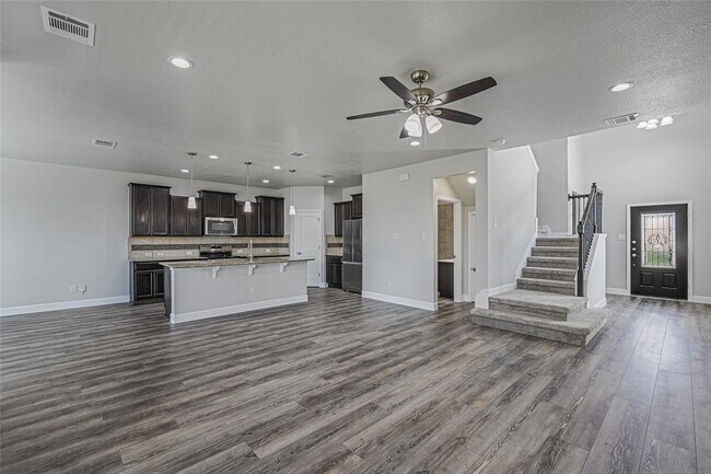 Building Photo - 16300 Copper Ellis Trace