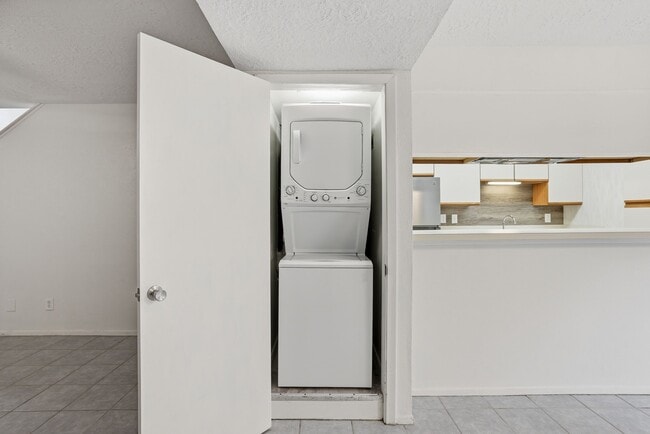 Building Photo - 1433 Cedar Post Ln