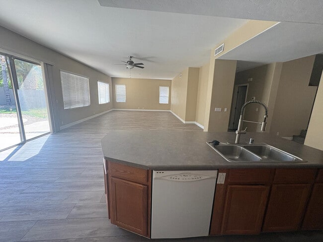 Building Photo - 2245 E Detroit St