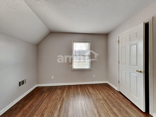 Building Photo - 420 Etowah Valley Way