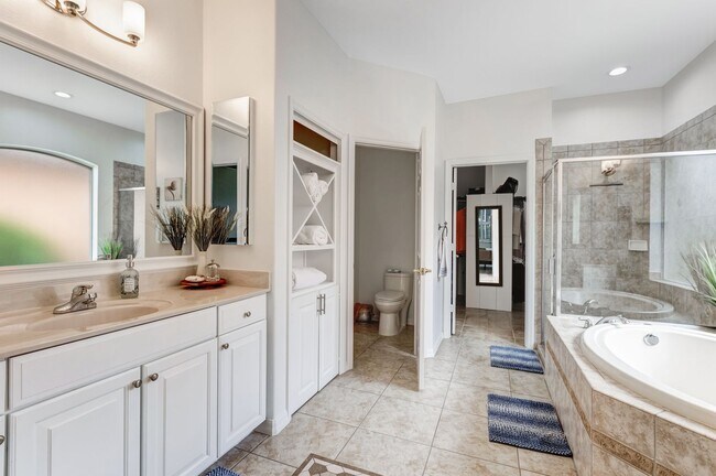 Building Photo - ** REFLECTION LAKES ** 4 BED / 2 BATH - PO...