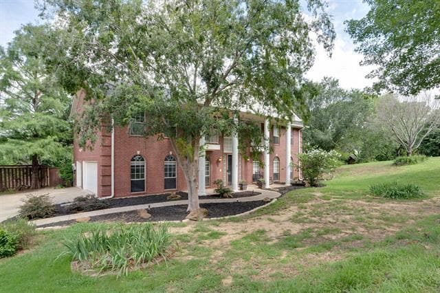 Building Photo - 3937 Valley View Ln