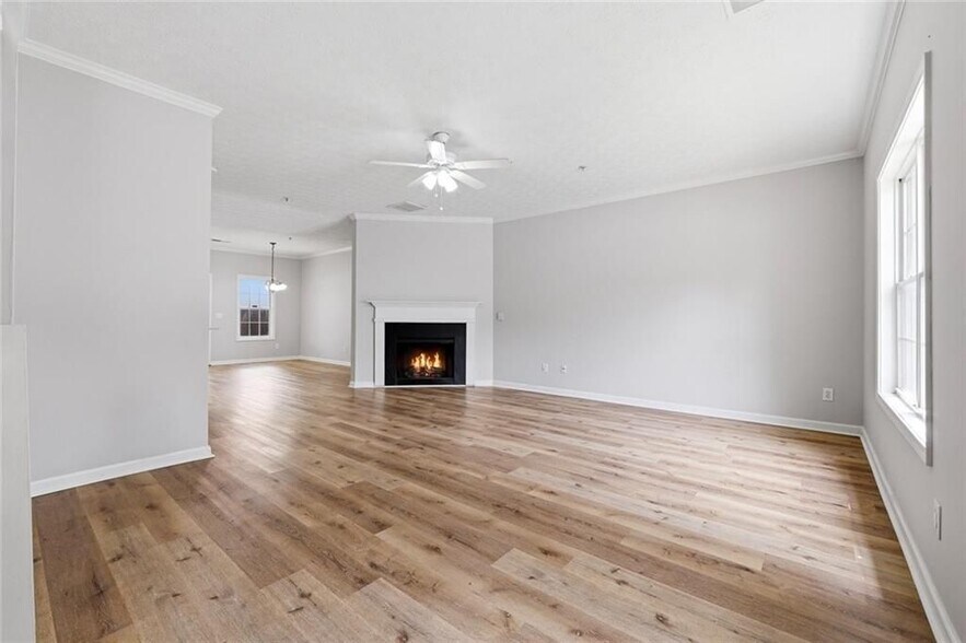 Building Photo - 5072 Leeshire Trace