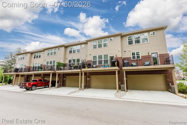 Building Photo - 2785 Hartwick Dr