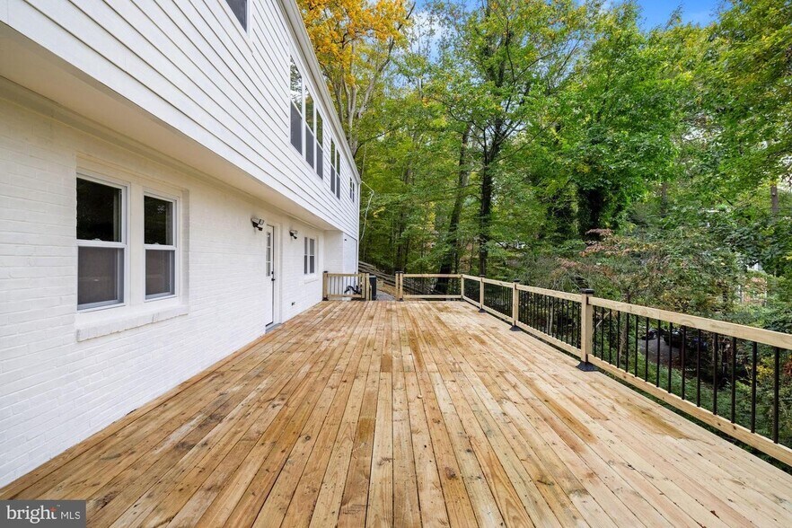 Building Photo - 2929 Stanton Ave