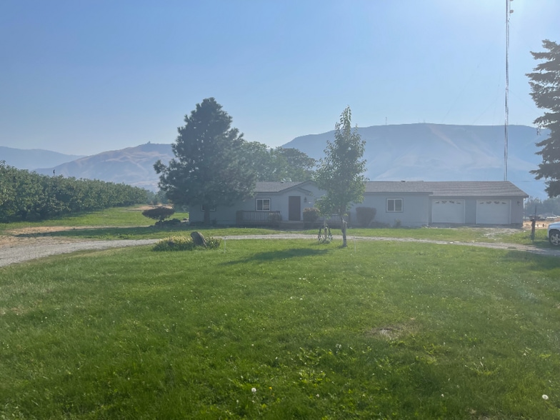 Primary Photo - 916 4th St SE