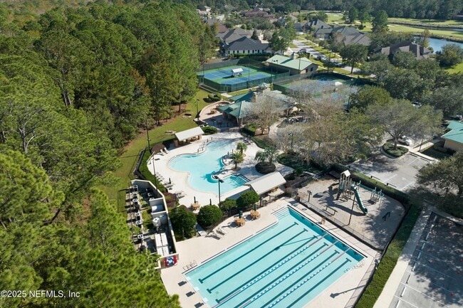 Building Photo - 945 Registry Blvd