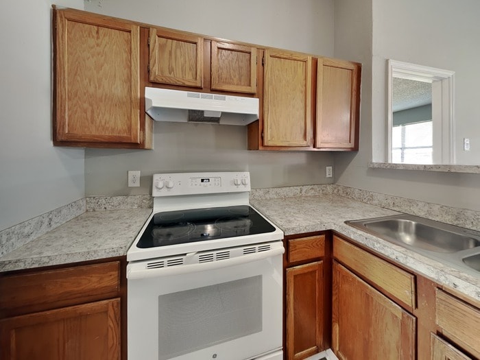 Building Photo - 3014 Pepperidge Dr E