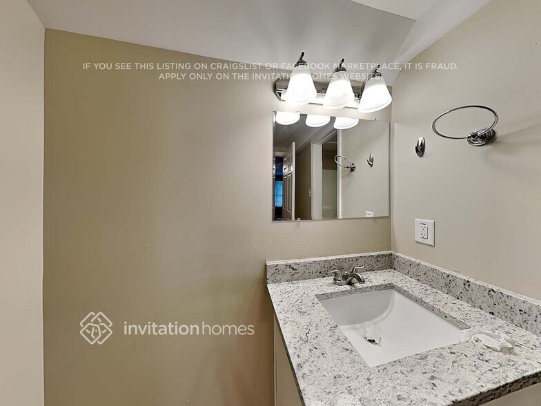 Building Photo - 1839 Waldrep Cir SE