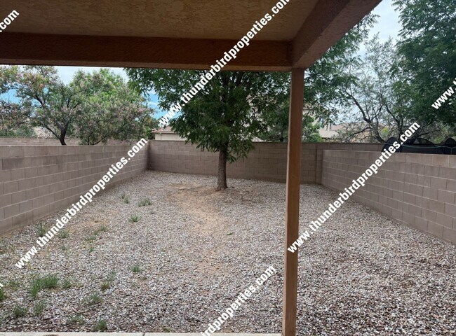Building Photo - Gated Community available NOW!