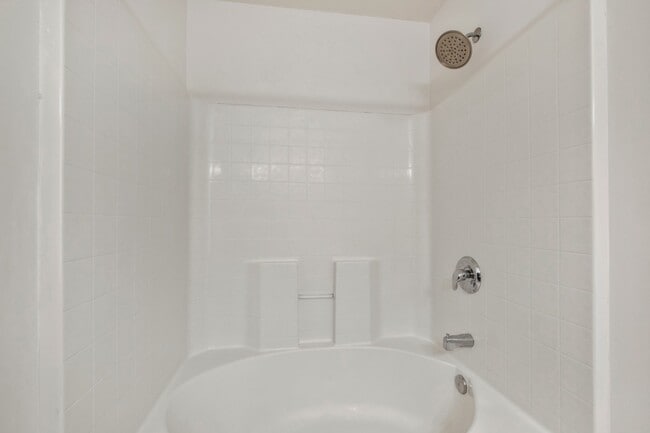 Building Photo - 1234 Riverbrook Dr