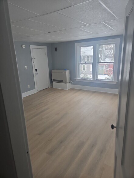 Building Photo - 19 East St