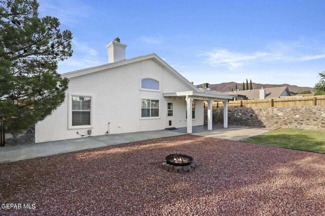 Building Photo - 6520 Boulder Ridge