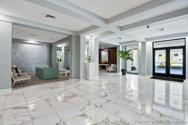 Building Photo - 2860 S Ocean Blvd