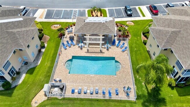 Building Photo - Immaculate Turn Key Furnished 2-Bed Condo in a very central location in North Port!"