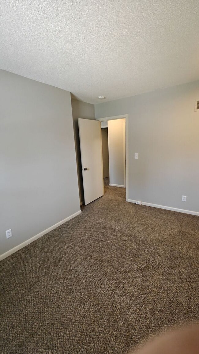 Building Photo - 226 NW 62nd Terrace