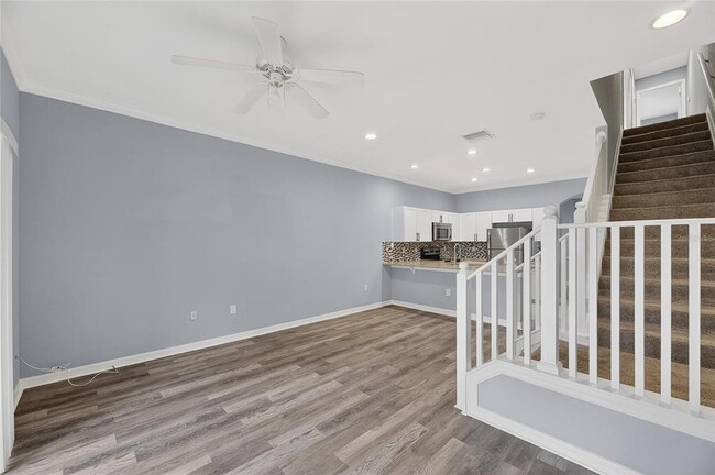 Building Photo - 13123 Kings Crossing Dr