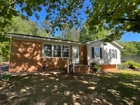 Building Photo - 1500 Northwoods Dr