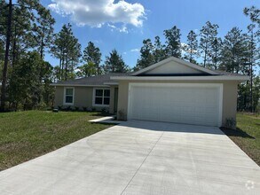 Building Photo - Silver Springs Shores