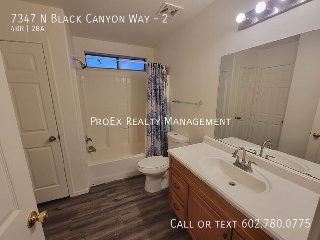 Building Photo - Rare 4 Bedroom 2 Bathroom in Phoenix