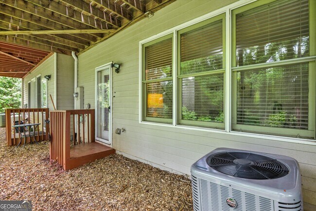Building Photo - 2635 Colgan Ct SE