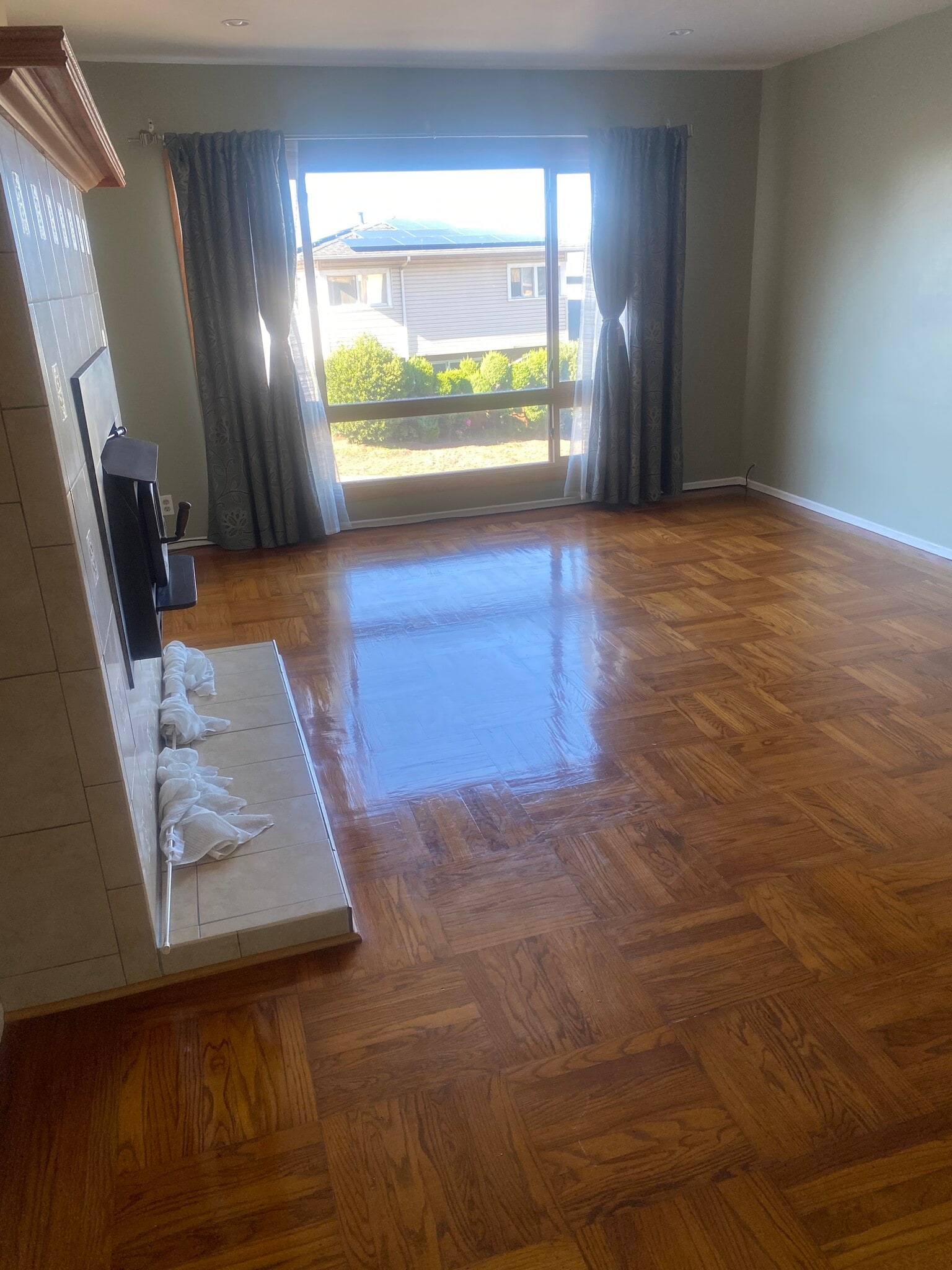 Building Photo - 204 Palisades Dr