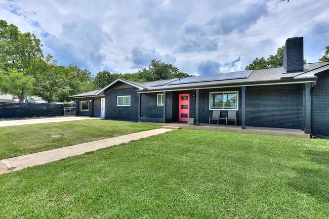 Building Photo - 1407 E 19th St