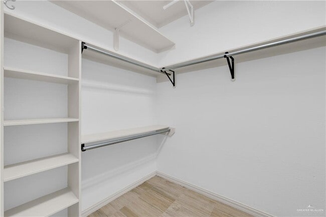 Building Photo - 22 Midlands Cir