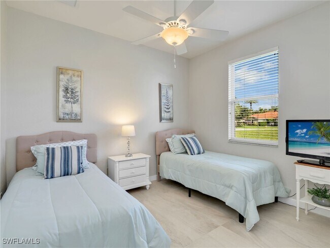 Building Photo - 8845 Lely Island Cir