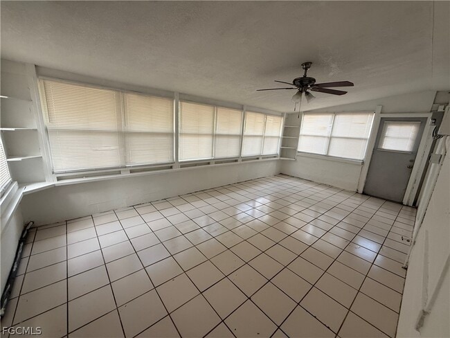 Building Photo - 21422 Kenyon Ave