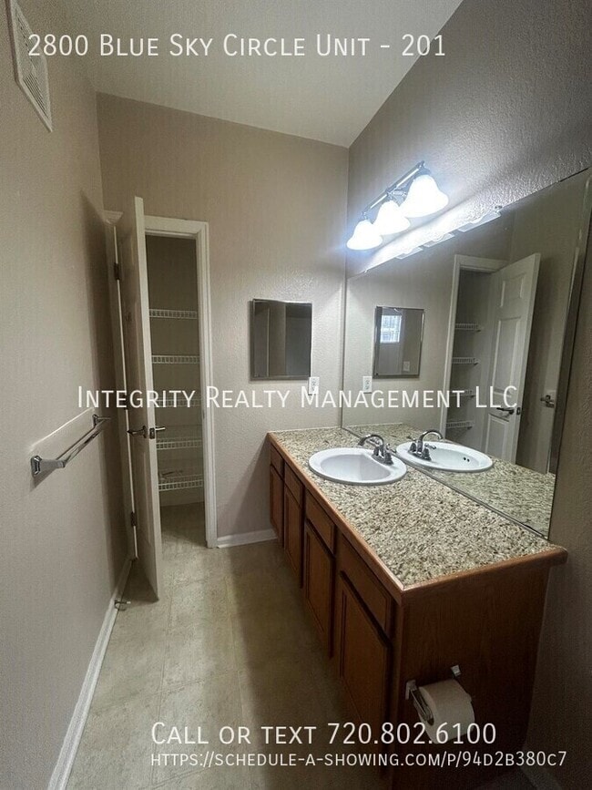 Building Photo - 2800 Blue Sky Cir