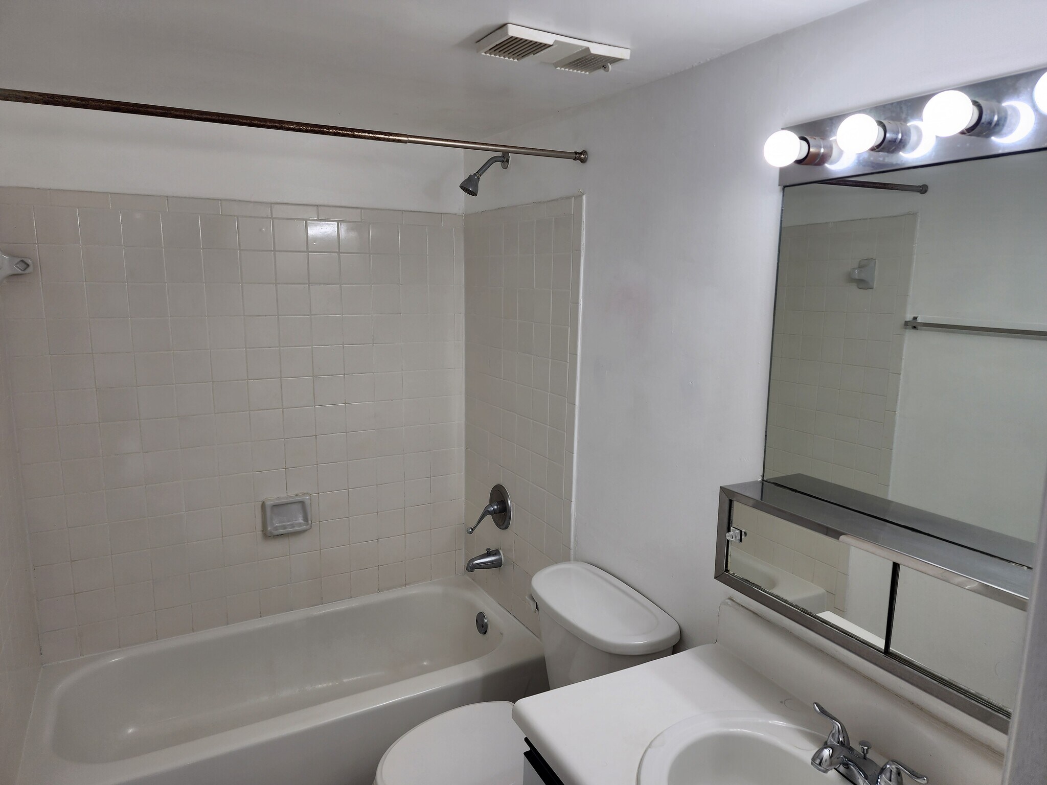 Building Photo - 15615 SW 74th Circle Dr