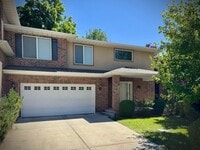 Building Photo - Spacious Midvale Townhome