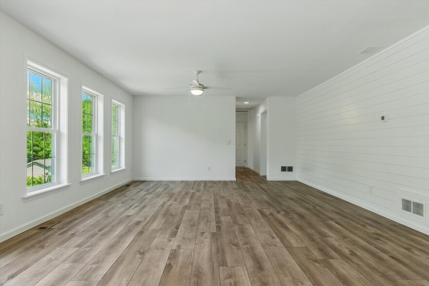 Building Photo - 542 Partridge Farm Rd