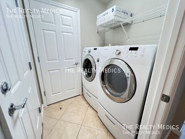 Building Photo - 4067 SW 46th Terrace