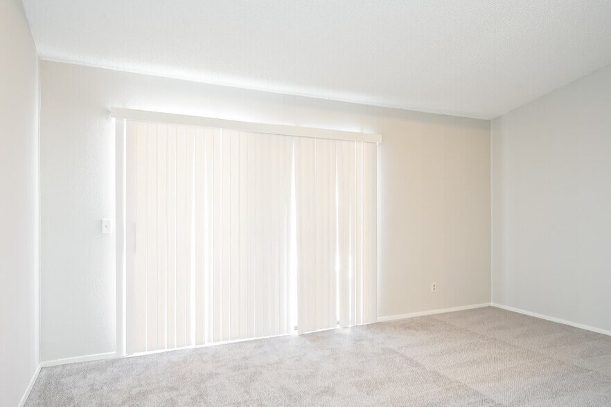 Building Photo - 1438 Finale Ln