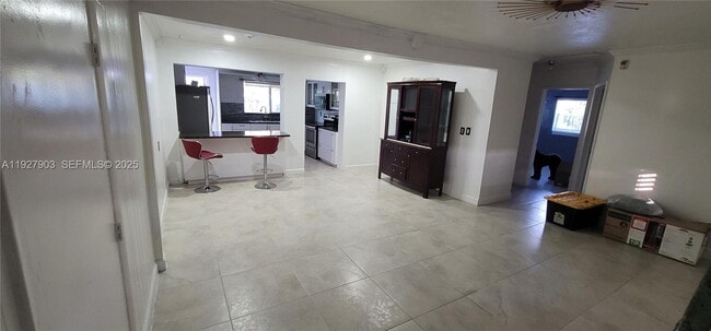 Building Photo - 6641 SW 26th St