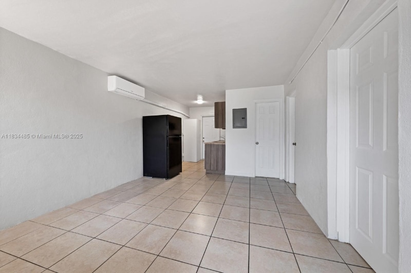 Building Photo - 1210 NW 2nd St