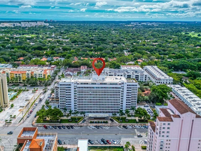 Building Photo - 700 Biltmore Way