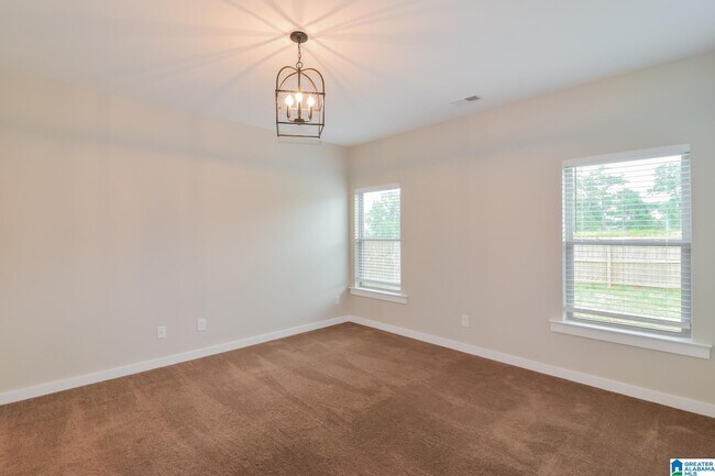 Building Photo - 166 Park Dr N