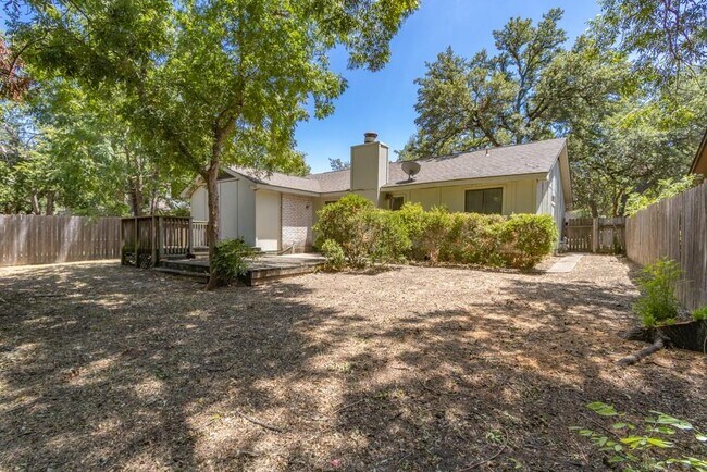 Building Photo - 10200 Missel Thrush Dr