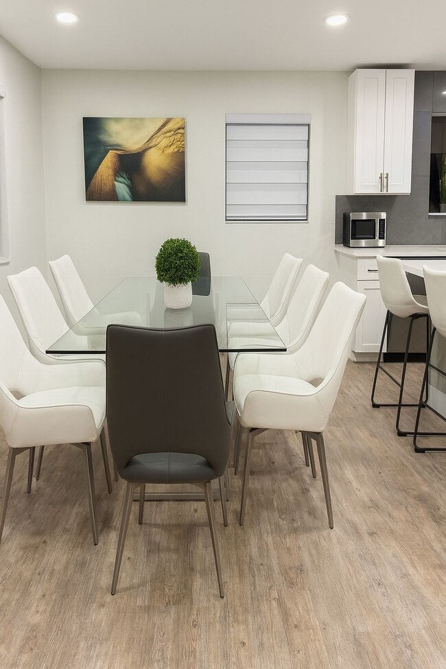 Building Photo - 4205 Hayes St