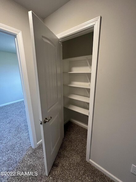 Building Photo - 213 Garden Oaks Ave