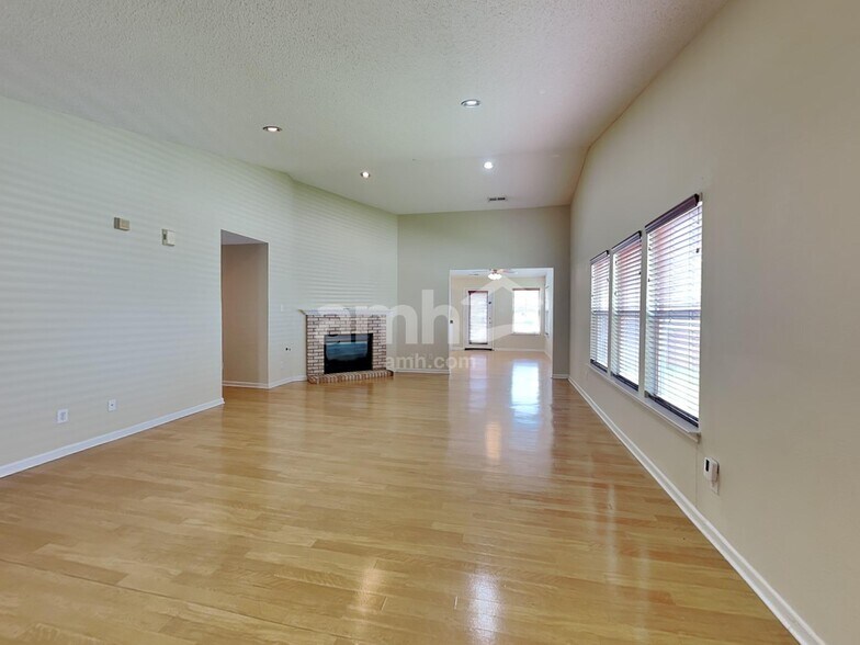 Building Photo - 10278 Brushfield Ln