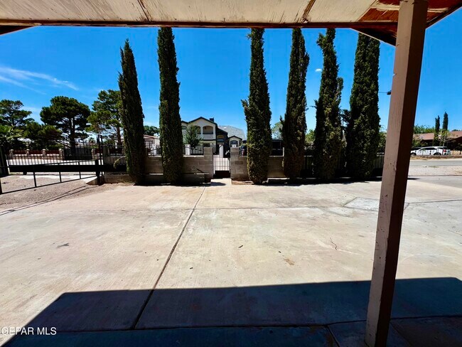 Building Photo - 14624 Eston Pl