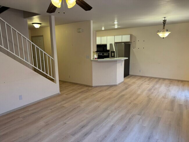 Building Photo - 124 Lambert Ct