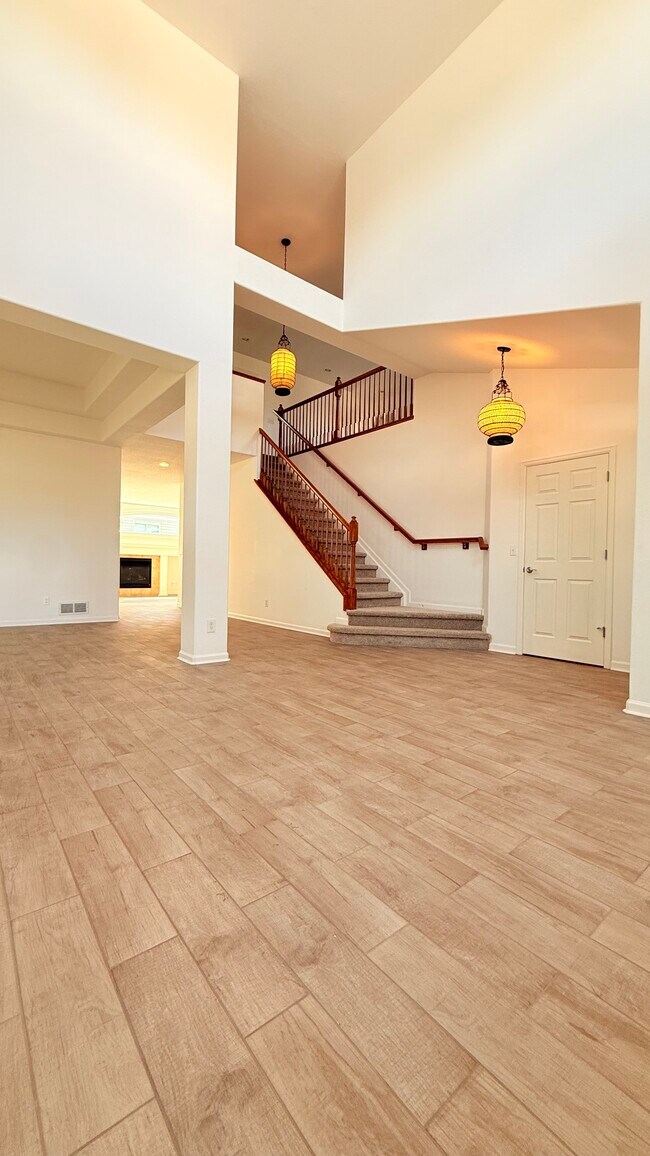 Building Photo - 8411 Briar Trace Dr