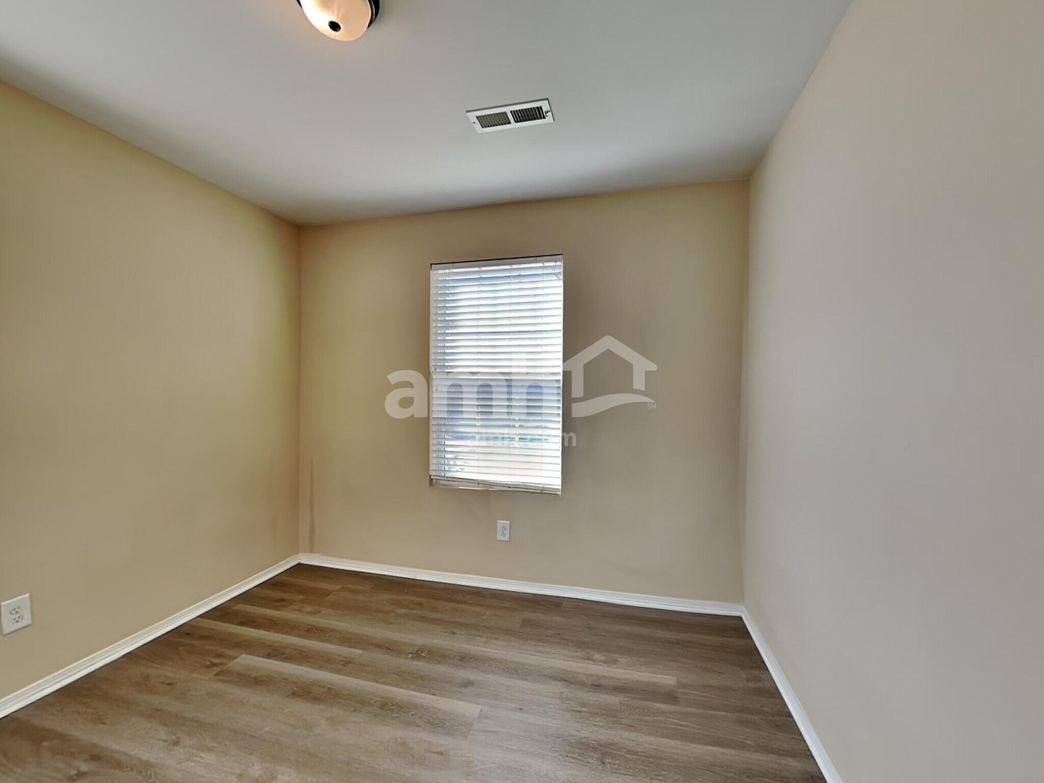 Building Photo - 96 Yarmouth Dr