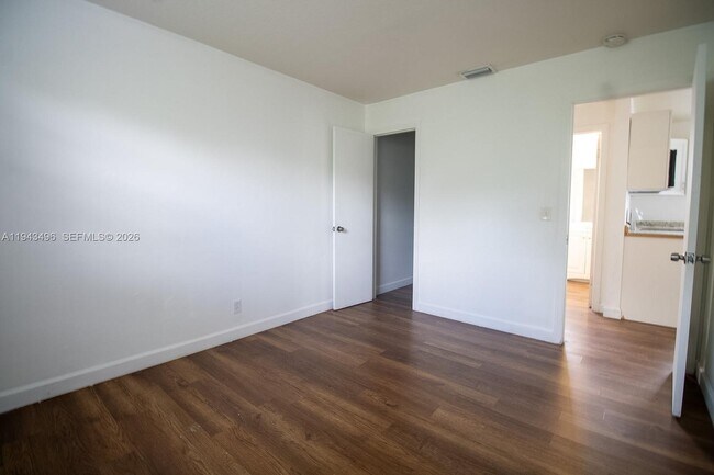 Building Photo - 8690 Sunset Dr