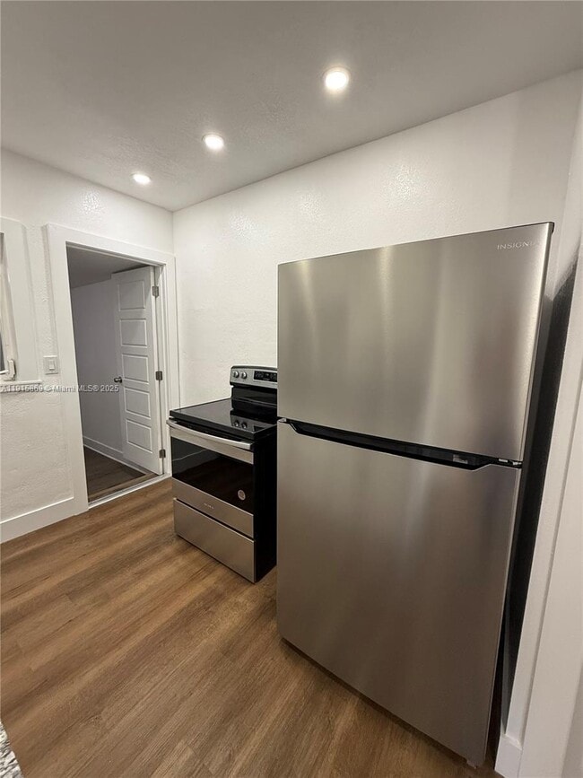 Building Photo - 2770 SW 34th Ct